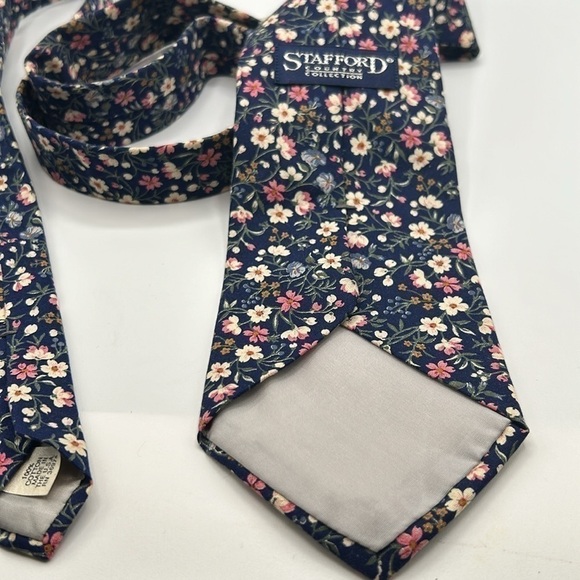 Stafford Country Collection Floral Tie - Picture 4 of 5
